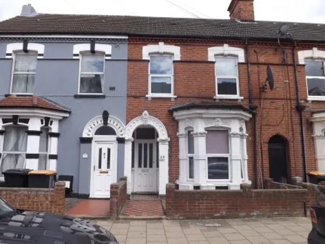 Flat for rent in Cauldwell, Bedford