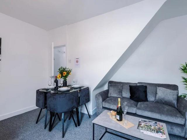 Flat for rent in Ellesmere Port