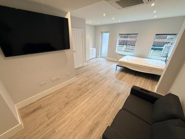 Flat for rent in Maitland Park, Greater London