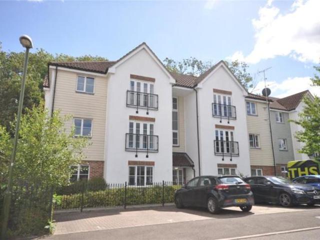 Flat for rent in Wickhurst Green, Horsham