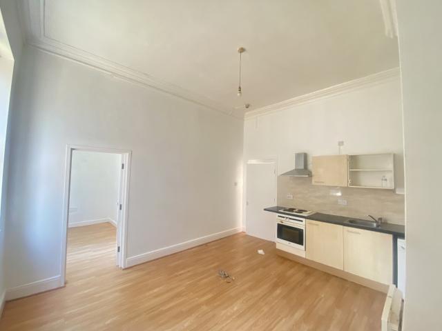 Flat for rent in Claughton, Birkenhead