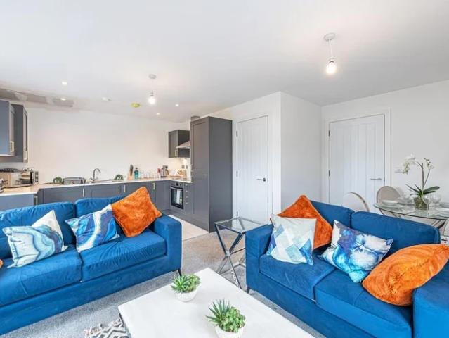 Flat for rent in Heswall, Wirral