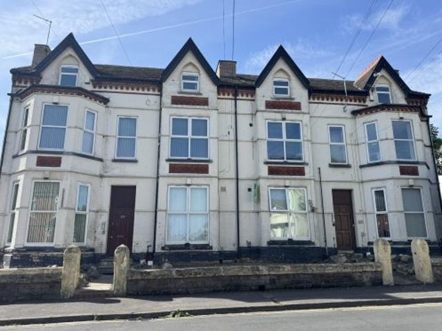 Flat for rent in Claughton, Birkenhead