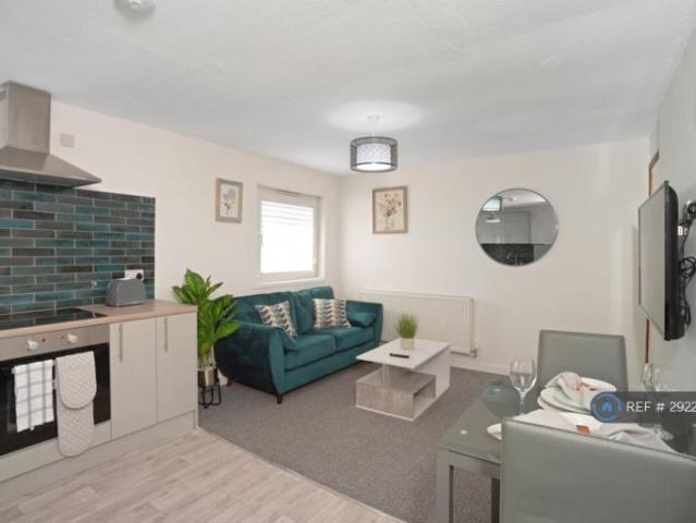 Flat for rent in Thorplands, Northampton