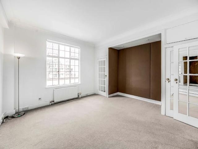 Flat for rent in East Marylebone, Cat Hill