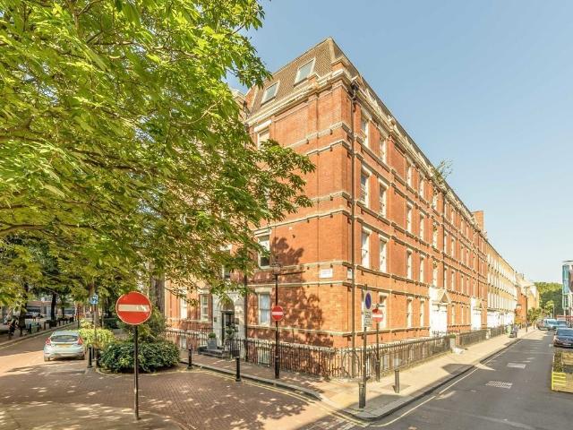 Flat for rent in Camden Town, East Marylebone