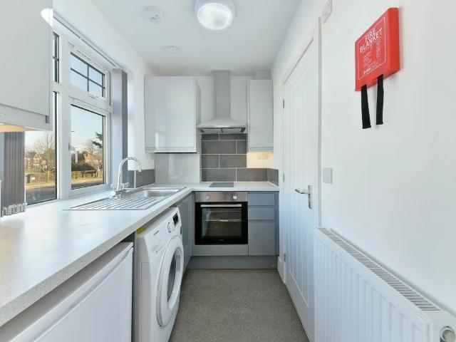 Flat for rent in London Borough of Hounslow, Greater London