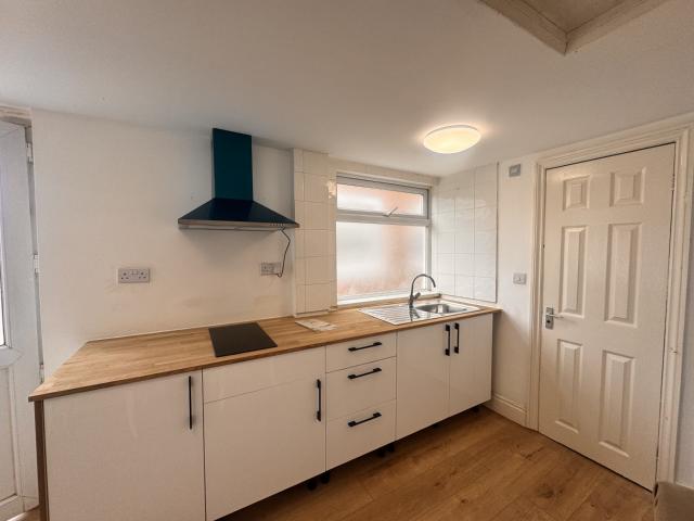 Flat for rent in London Borough of Hounslow, Greater London