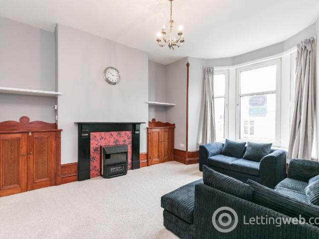 Flat for rent in Broomhill, Aberdeen City
