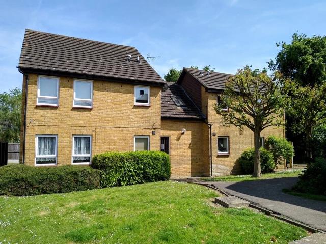 Flat for rent in Hutton Mount, Navestock Side