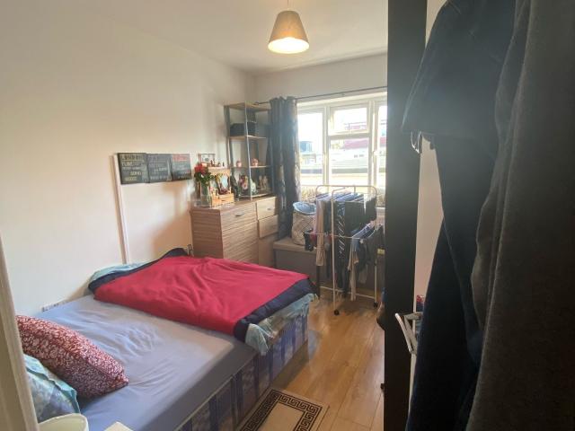 Flat for rent in Seven Kings, Greater London