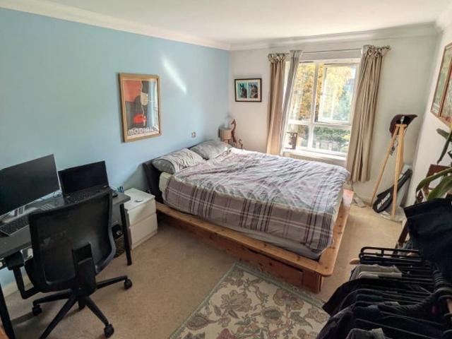Flat for rent in Brownswood Park, Greater London