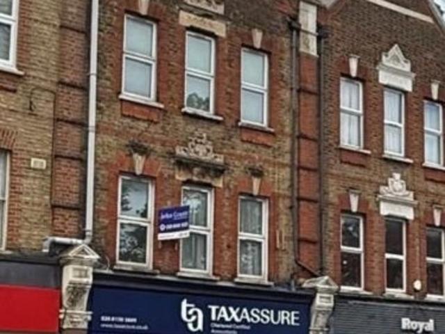 Flat for rent in Palmers Green, Greater London