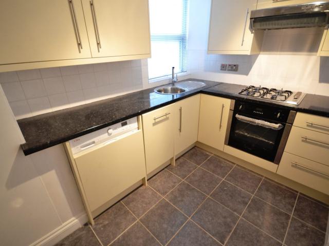 Flat for rent in London Borough of Ealing, Greater London