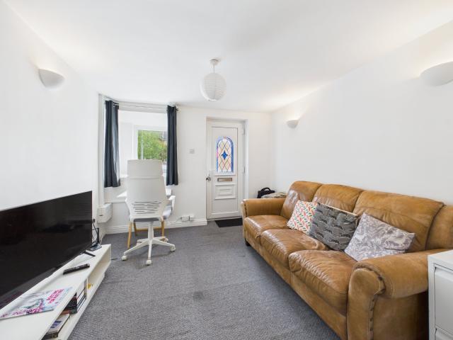 Flat for rent in Woolstrop, Gloucester