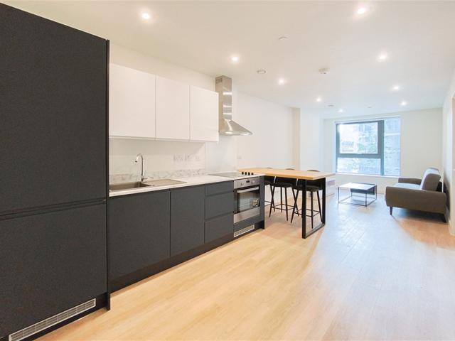 Flat for rent in White Gate, Pendock