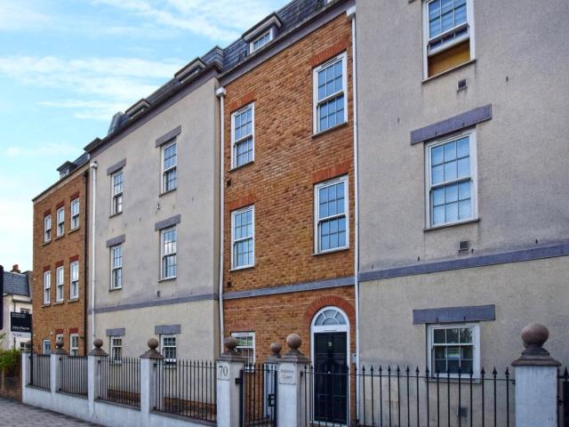Flat for rent in East Greenwich, Greater London