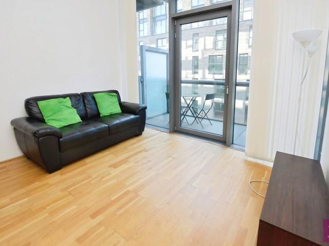 Flat for rent in Hulme, Georgia