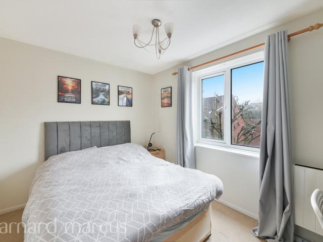 Flat for rent in Water Gardens, Greater London