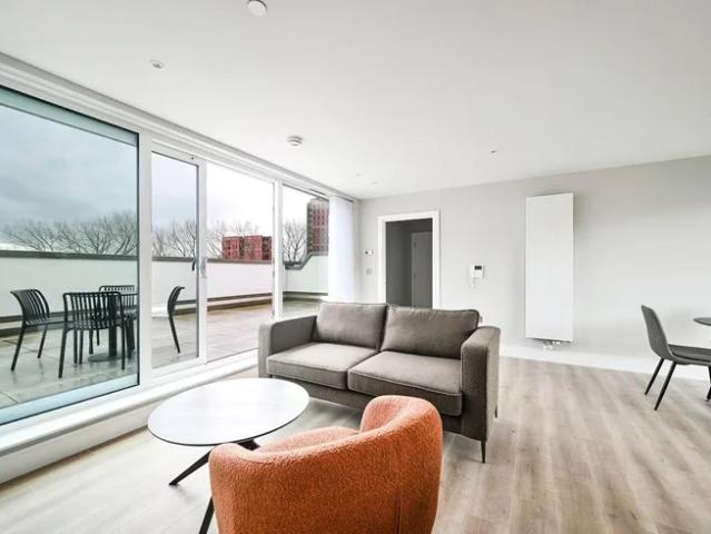 Flat for rent in London Borough of Lewisham, Greater London