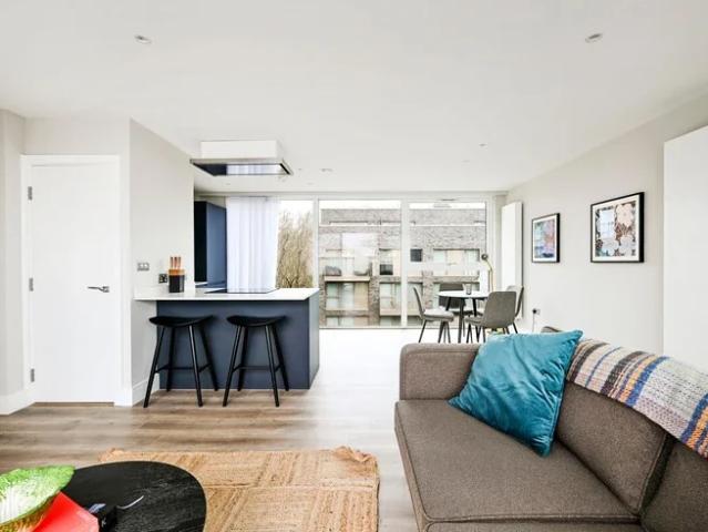 Flat for rent in London Borough of Lewisham, Greater London