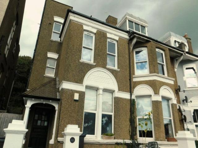 Flat for rent in West Marina, Guestling Green