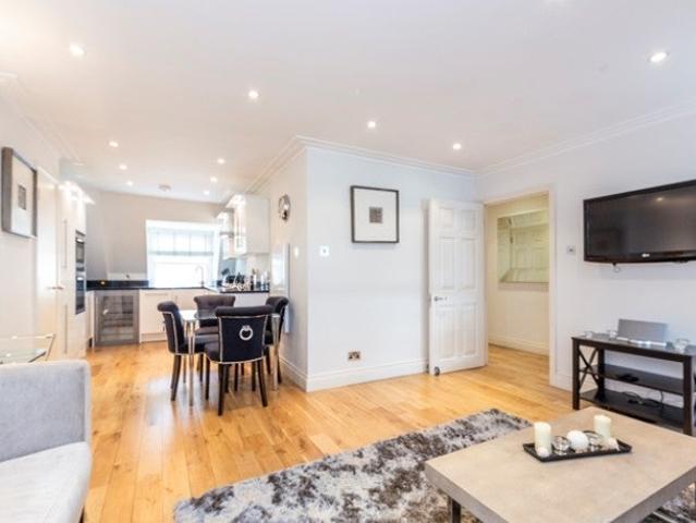 Flat for rent in Mayfair, St. James's