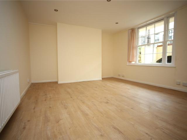 Flat for rent in Ewens Farm, Cheltenham