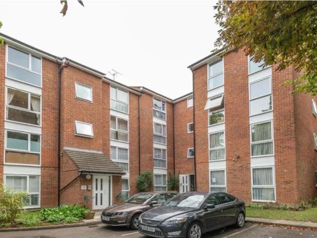 Flat for rent in Wanstead, Greater London