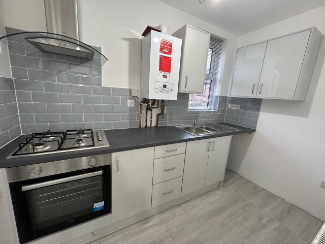 Flat for rent in Whalley Range, Manchester