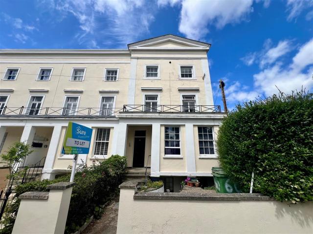 Flat for rent in Ewens Farm, Golden Valley