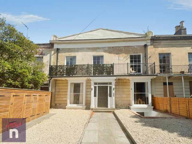 Flat for rent in Ewens Farm, Golden Valley