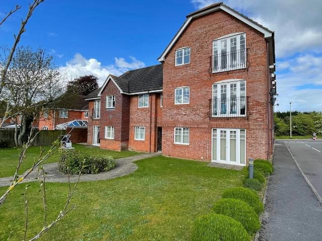 Flat for rent in Enborne, West Berkshire
