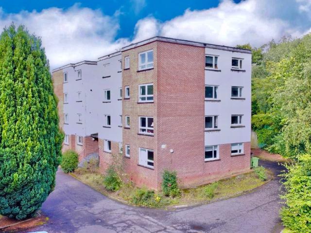 Flat for rent in Shawmoss, Pollokshaws