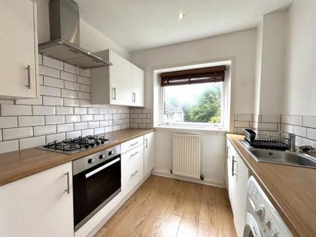 Flat for rent in East Mains, Barassie