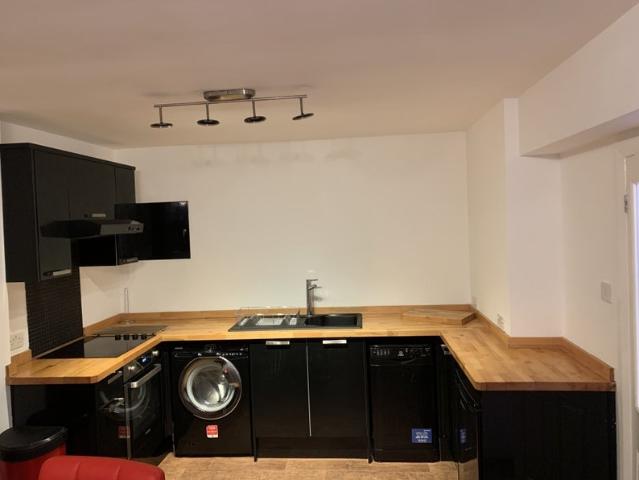 Flat for rent in Longlands, Halfway Street