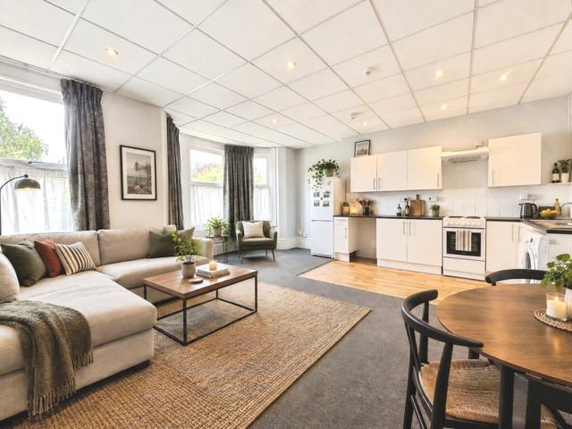 Flat for rent in London Borough of Croydon, Greater London