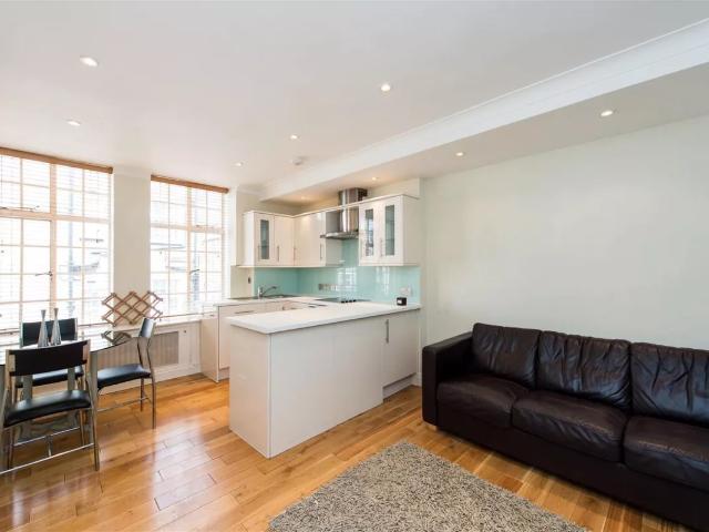 Flat for rent in Camden Town, East Marylebone