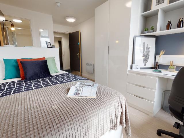 Room for rent in High Field, York