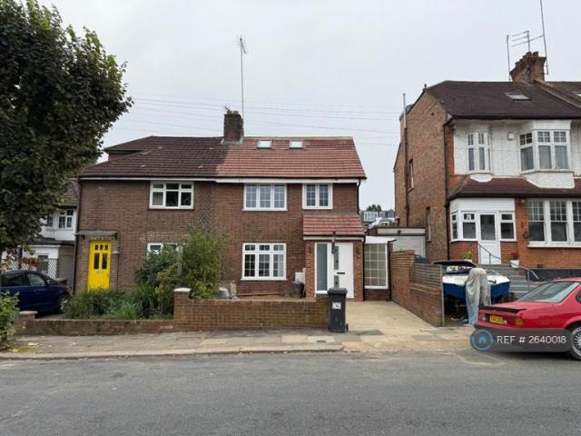 Flat for rent in Colney Hatch, Isle Of Man