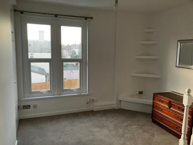 Flat for rent in Henleaze, Bristol