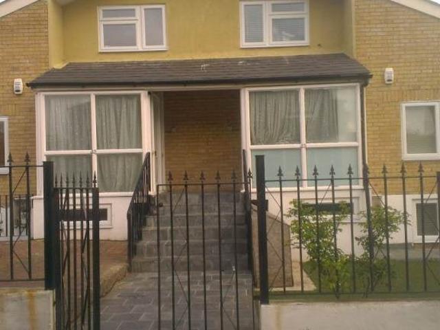 Flat for rent in London Borough of Wandsworth, Greater London