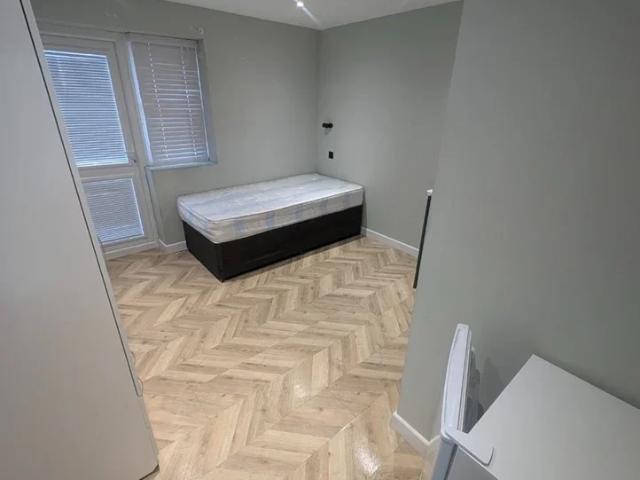 Flat for rent in Chadwell St Mary, Essex