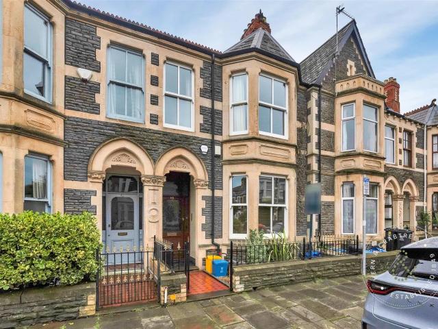 Flat for rent in Falcon Lodge, Wales