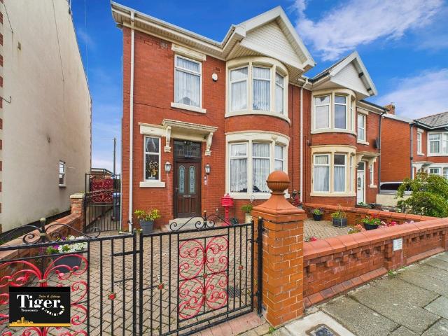 Flat for rent in Blackpool
