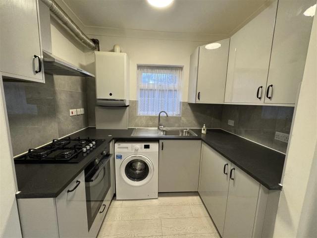 Flat for rent in South Chingford, Greater London