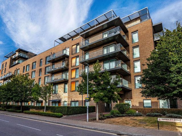 Flat for rent in Kidbrooke Village, Greater London
