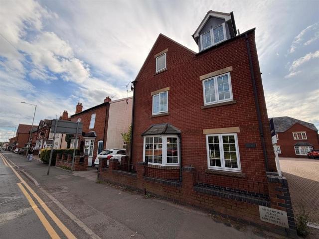 Flat for rent in Headless Cross, Redditch