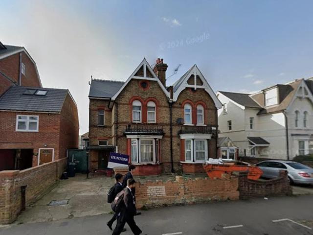 Flat for rent in London Borough of Hounslow, Greater London