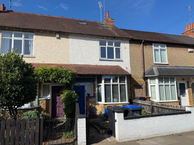 Flat for rent in Queen's Park, Northampton
